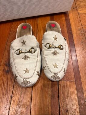 White Embroidered Star & Bee Leather Mules